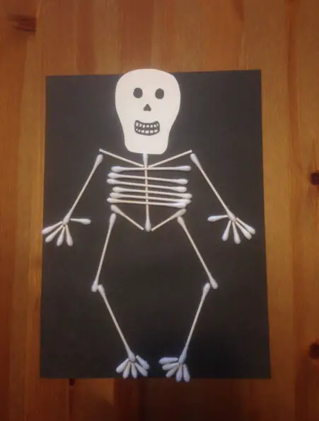 Halloween Q-Tips Skeleton Craft