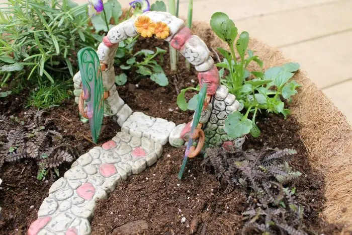 Two Ways to Make a Fairy Garden