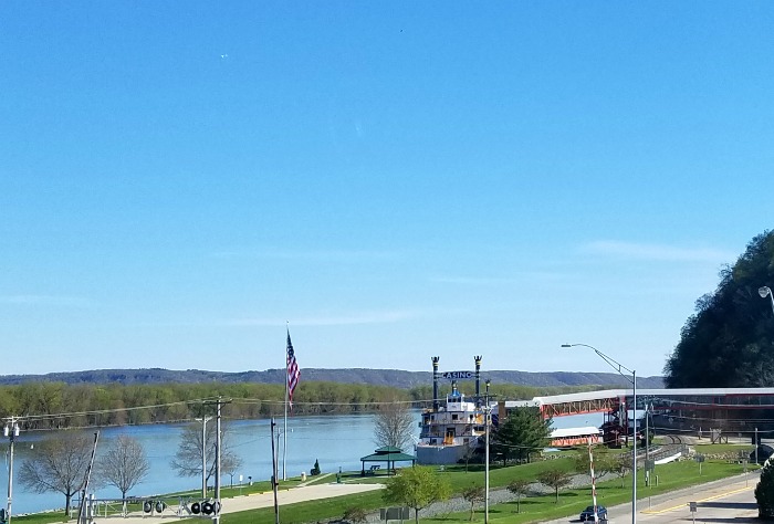 Road Tripping - The Great River Road Dubuque to Prairie du Chein
